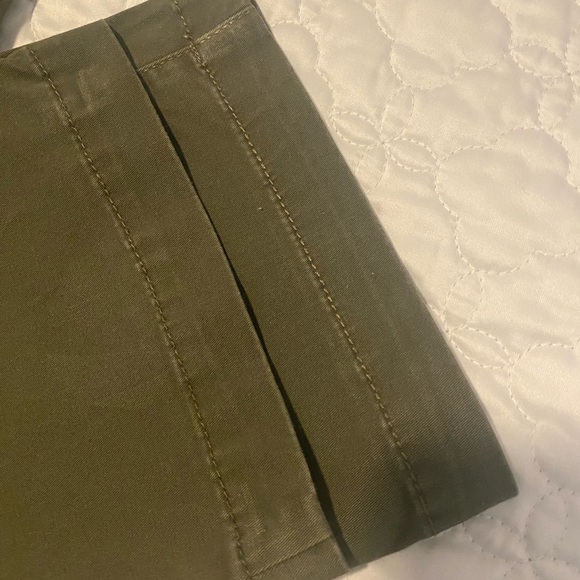 A New Day dress pant in size 16. Color is green olive. Good condition,no damage. - Picture 4 of 8